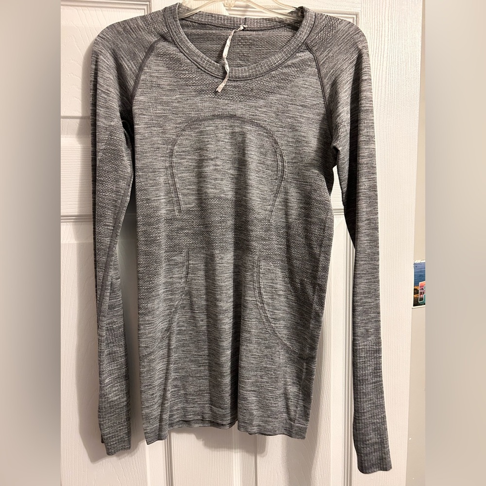 Lululemon Swiftly Tech Long sleeve